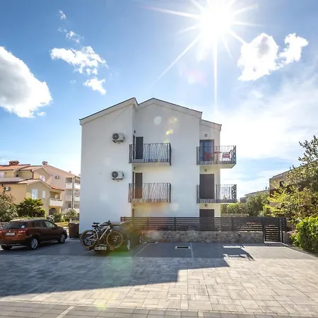 Magic Sunrise Apartament *